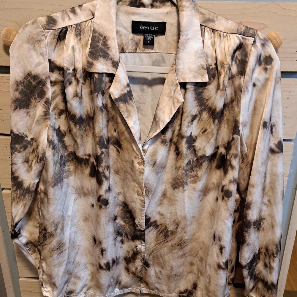 Karen Kane- Brown Tie-Dye Print Button Down Top- Small- EUC